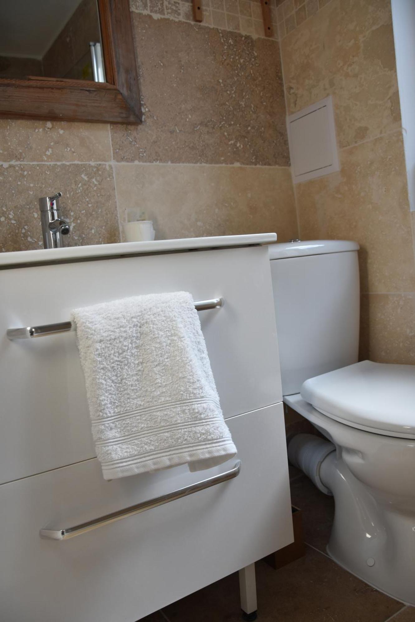 Double Room Private Bathroom